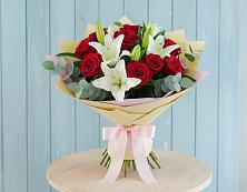 Букет цветов из:  Лилии и Розы в городе Мегион