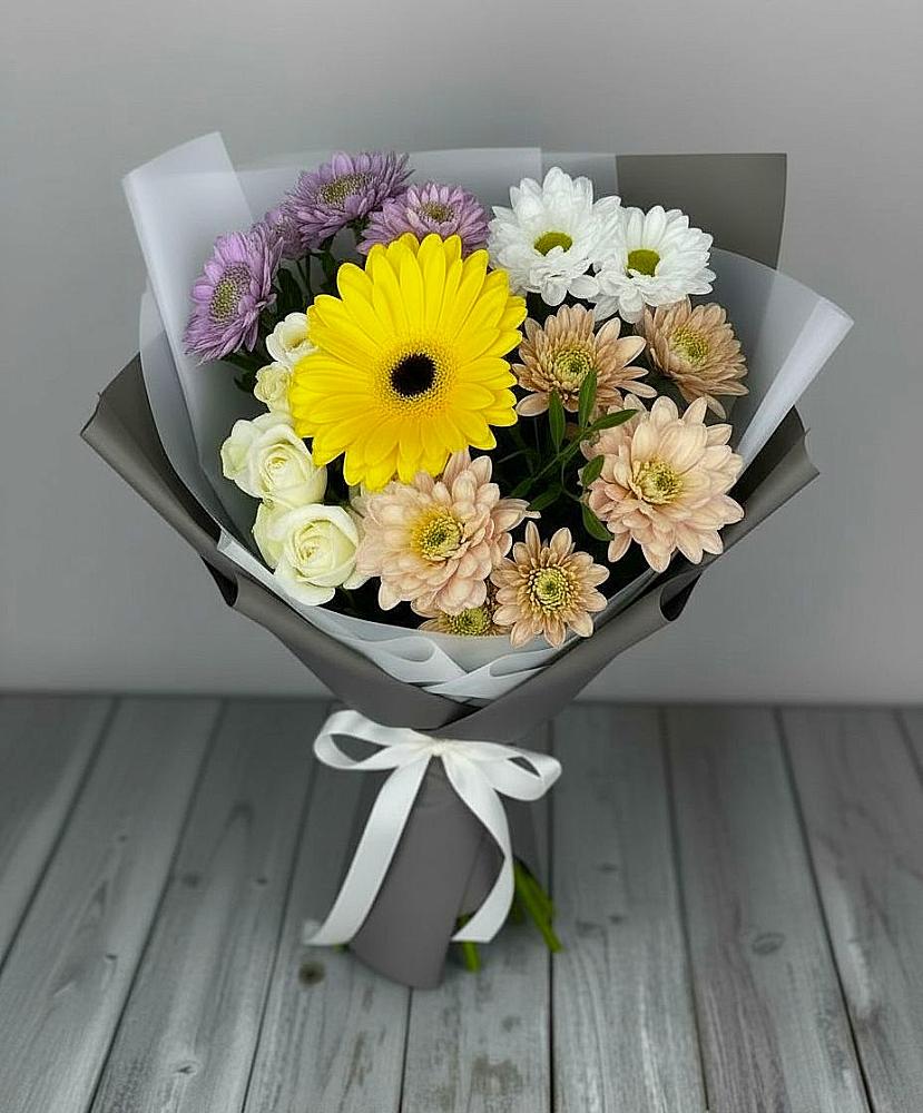 Букет цветов из: Розы, Герберы и Хризантемы в городе Мегион