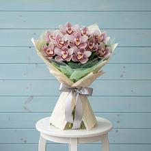 Букет цветов из:  Орхидеи и Розы в городе Мегион