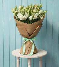 Букет цветов из:  Лизиантусы в городе Мегион