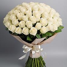 Букет 101 беля роза Белоснежка в городе Мегион