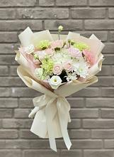 Букет цветов из:  Гвоздики, Розы, Лизиантусы и Хризантемы в городе Мегион