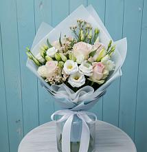 Букет цветов из:  Розы и Лизиантусы в городе Мегион