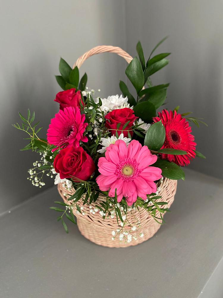 Цветочная композиция из Розы, Хризантемы и Герберы в корзине в городе Мегион
