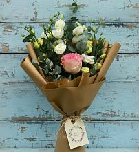 Букет цветов из:  Розы и Лизиантусы в городе Мегион