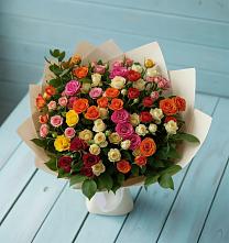 Букет Микс из разноцветных кустовых роз в городе Мегион